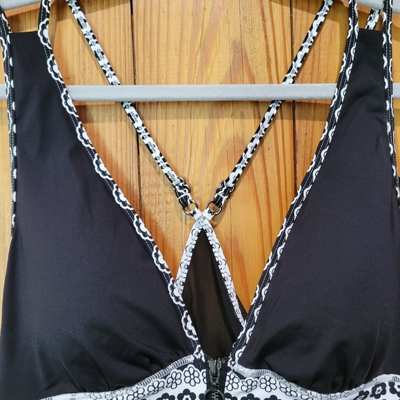Anne Cole Black and White Patterned Kids One Piece Swimsuit - Picture 4 of 13